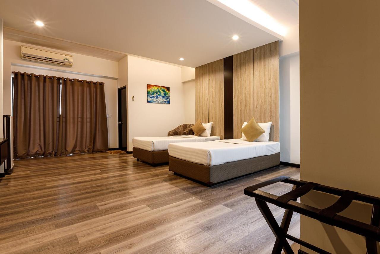 Grand Marina Residence Hotel Ban Laem Chabang Exterior foto