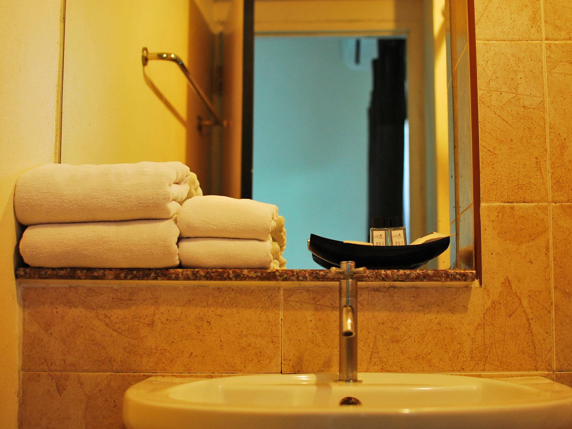 Grand Marina Residence Hotel Ban Laem Chabang Exterior foto