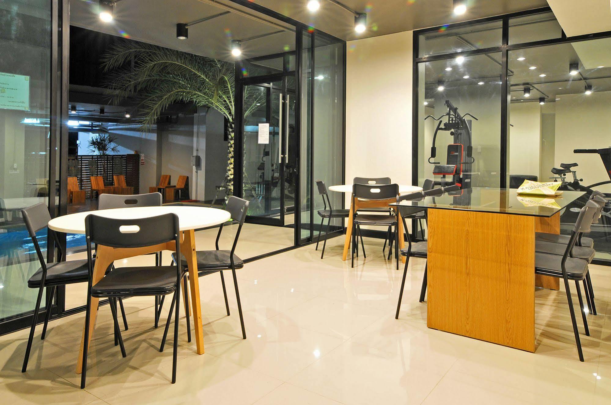 Grand Marina Residence Hotel Ban Laem Chabang Exterior foto